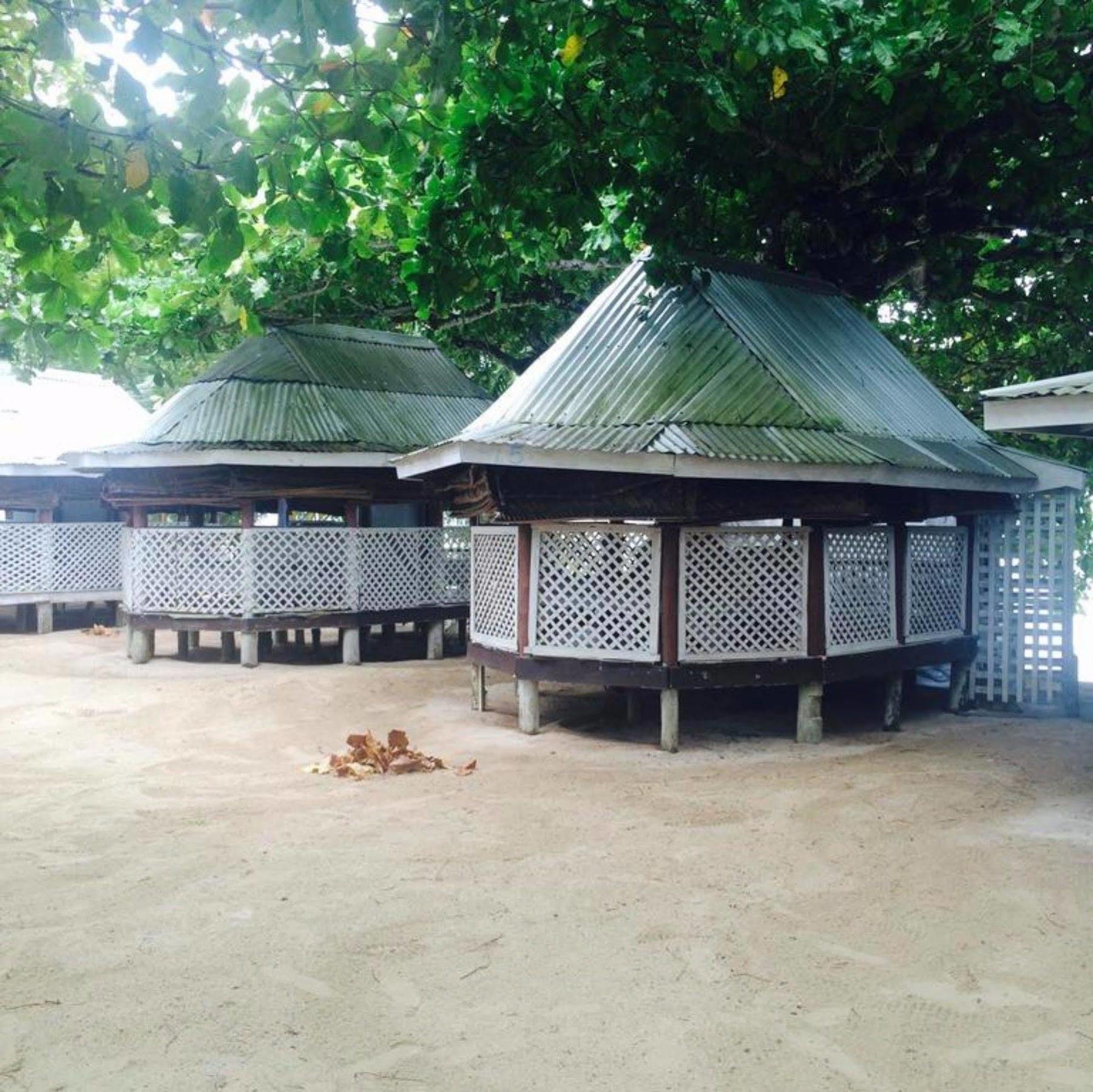 Hotel Vacations Beach Fale Manase Exterior foto