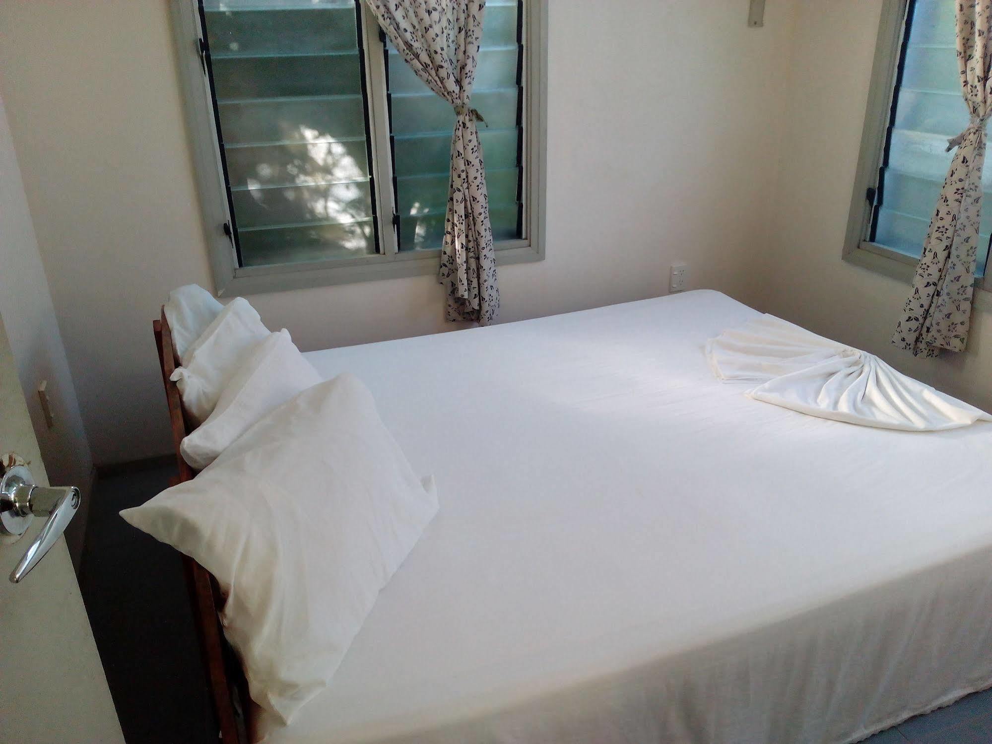 Hotel Vacations Beach Fale Manase Exterior foto