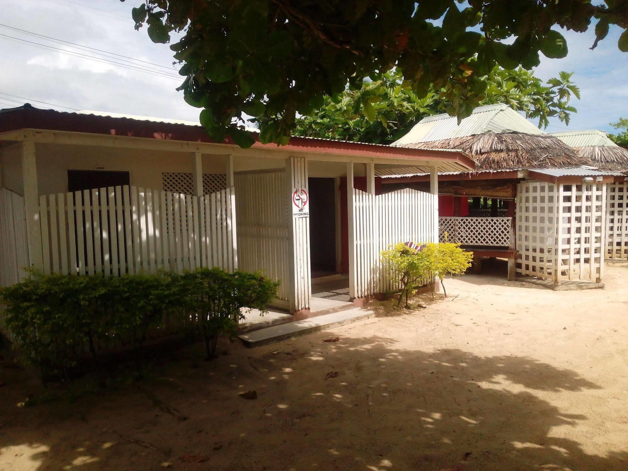 Hotel Vacations Beach Fale Manase Exterior foto