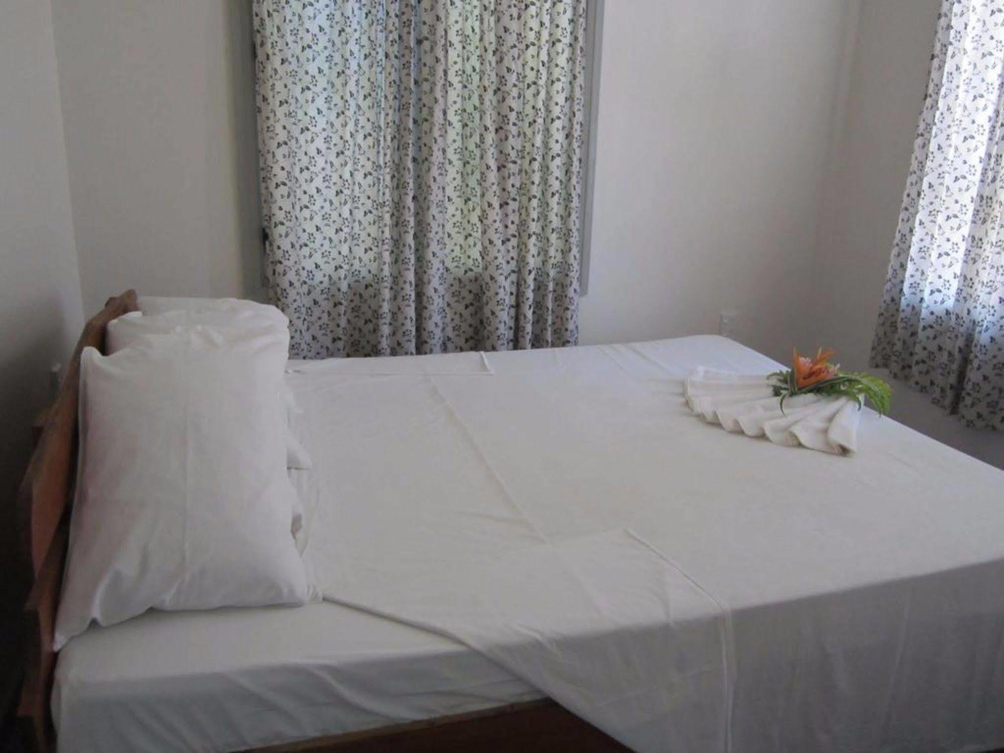 Hotel Vacations Beach Fale Manase Exterior foto
